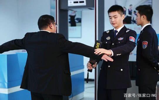 安检门厂家提醒：张家口乘火车进京需经过两次安检！